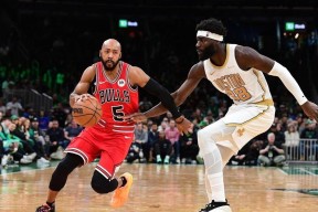 AYX-包含塔图姆连续十二场比赛得分超过败北，公牛挑战极限！的词条