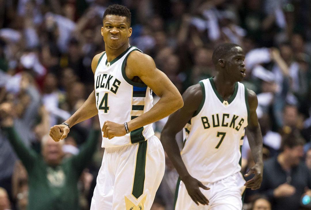 包含字母哥在加拿大队比赛中战术调整，绝杀引发热议！的词条